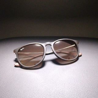 レイバン(Ray-Ban)の定価19,000円 ray-ban ERIKA サングラス 茶色ブラウン(サングラス/メガネ)