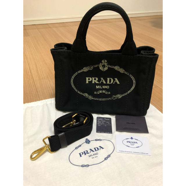 1週間限定商品  PRADA  カナパ カラーNERO(黒)