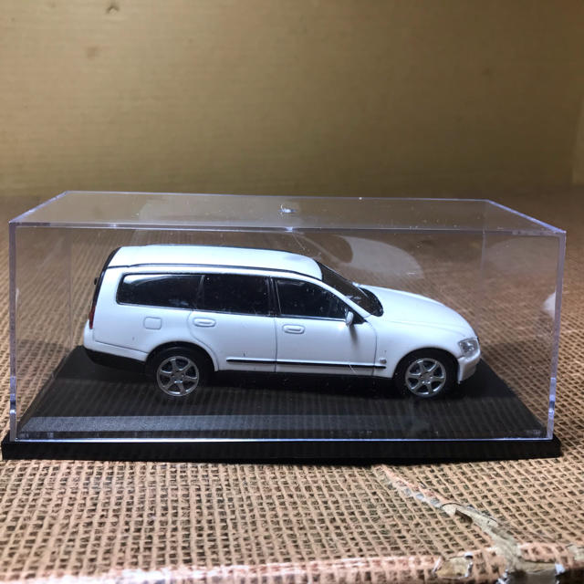 日産(ニッサン)の1/43 ニッサン ステージア ミニカー 左ミラーに折れあり！ジャンク品 エンタメ/ホビーのおもちゃ/ぬいぐるみ(ミニカー)の商品写真