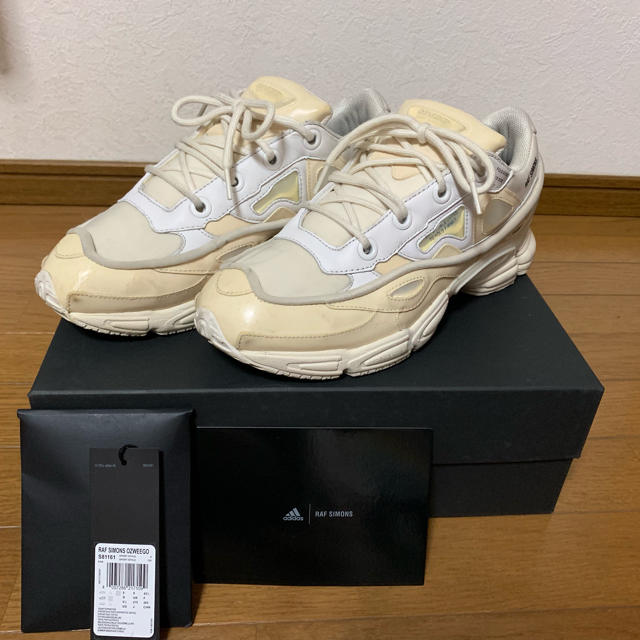 adidas(アディダス)のadidas raf simons ozweego bunny 27.5cm メンズの靴/シューズ(スニーカー)の商品写真