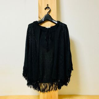 ザジ(ZAZIE)の●美品●ZAZIE●フリンジポンチョニット●(ポンチョ)