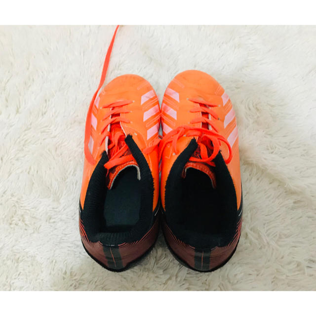 adidas(アディダス)のAdidas サッカースニーカー スポーツ/アウトドアのサッカー/フットサル(シューズ)の商品写真