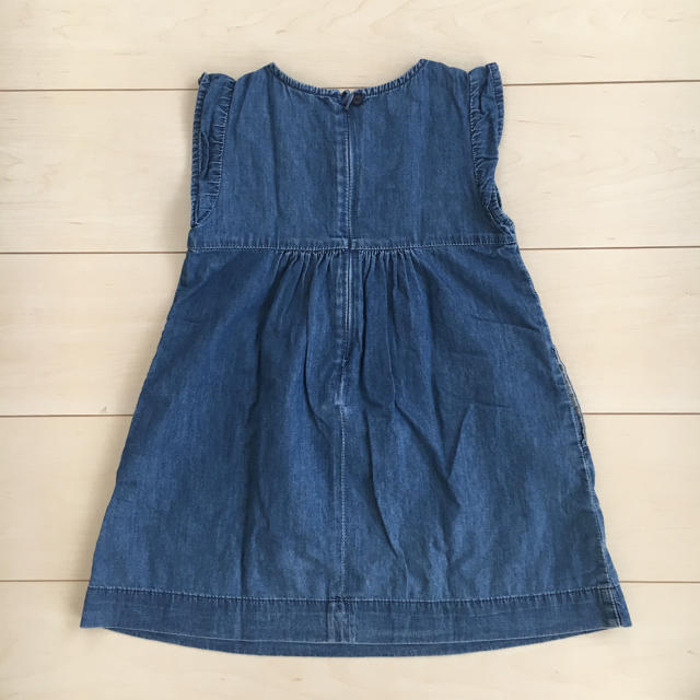 babyGAP(ベビーギャップ)のbaby gap  デニム ワンピース 110 キッズ/ベビー/マタニティのキッズ服女の子用(90cm~)(ワンピース)の商品写真