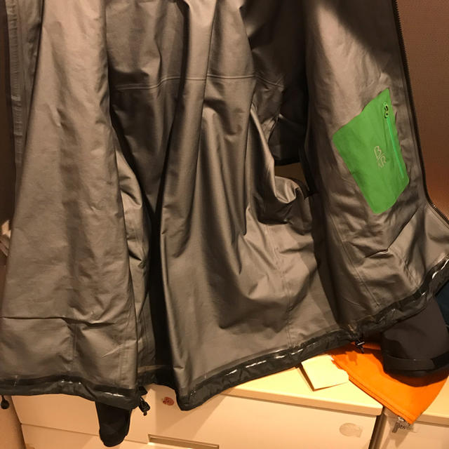 安い人気 ARC'TERYX - アークテリクス ベータ AR ブラックの通販 by コー展|アークテリクスならラクマ 爆買い人気