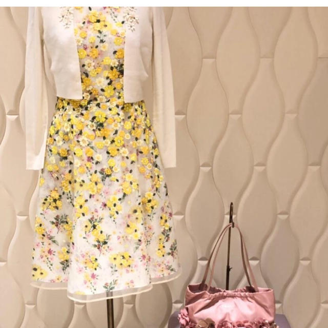 Tocca 宝塚コラボ♡黄色ワンピース いぶし Tocca 宝塚コラボ♡黄色ワンピース いぶし