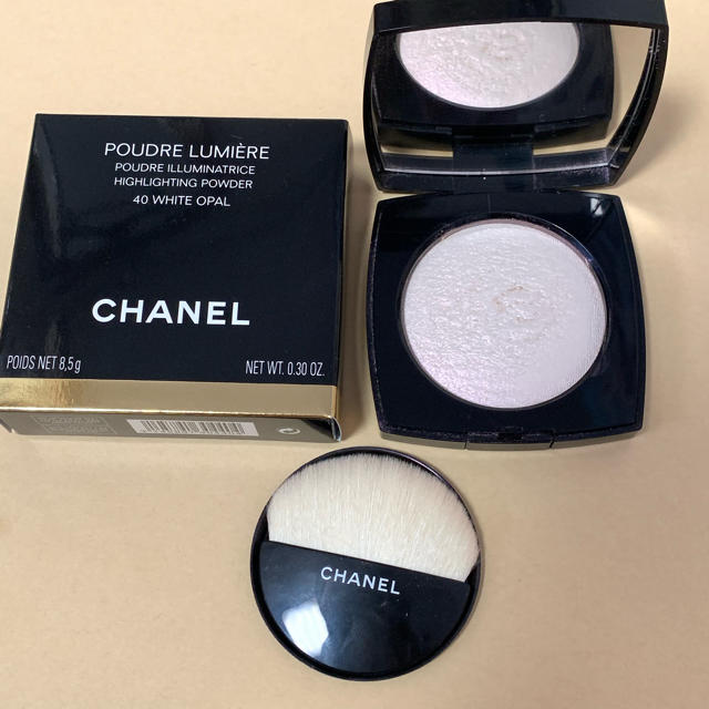 CHANEL(シャネル)のCHANEL プードゥル ルミエール 40 ホワイトオパール コスメ/美容のベースメイク/化粧品(ファンデーション)の商品写真