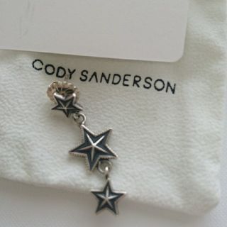 新品未使用 CODY SANDERSON3スターピアス(ピアス)