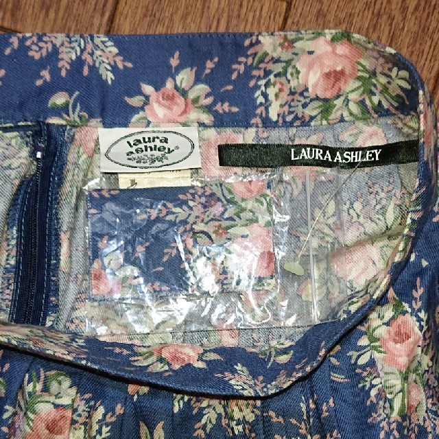 LAURA ASHLEY(ローラアシュレイ)のローラアシュレイロングスカート レディースのスカート(ロングスカート)の商品写真