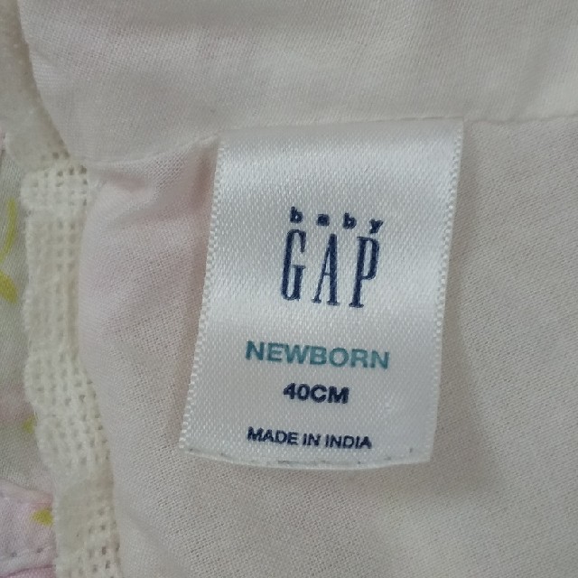 babyGAP(ベビーギャップ)のbabyGAP 帽子 40cm NEWBORN キッズ/ベビー/マタニティのこども用ファッション小物(帽子)の商品写真