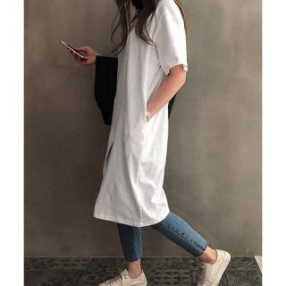 
【ハル様専用】NANING9(ナンニング)変形スリットロングTシャツ(ひざ丈ワンピース)