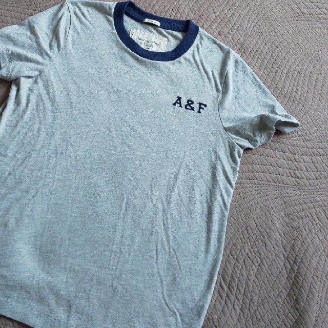 Abercrombie&Fitch(アバクロンビーアンドフィッチ)のアバクロTシャツ メンズのトップス(Tシャツ/カットソー(半袖/袖なし))の商品写真