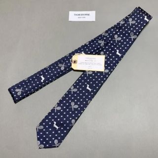 トムブラウン(THOM BROWNE)の【新品】トムブラウン  ヘクター テニスラケット ネクタイ(ネクタイ)