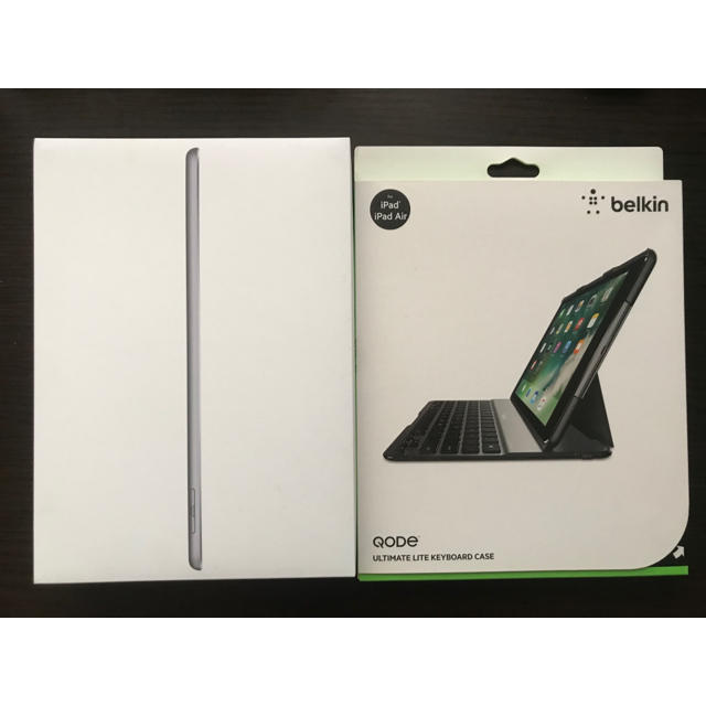 Apple(アップル)のiPad 6th & キーボード機能付きカバーセット スマホ/家電/カメラのPC/タブレット(タブレット)の商品写真