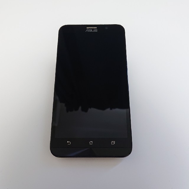 ASUS(エイスース)のZenfone2（SIMフリー） スマホ/家電/カメラのスマートフォン/携帯電話(スマートフォン本体)の商品写真