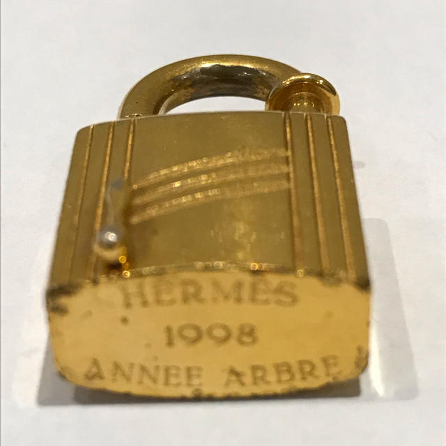 Hermes(エルメス)のエルメス Annee Arbre カデナ バッグチャーム used ハンドメイドのファッション小物(バッグチャーム)の商品写真