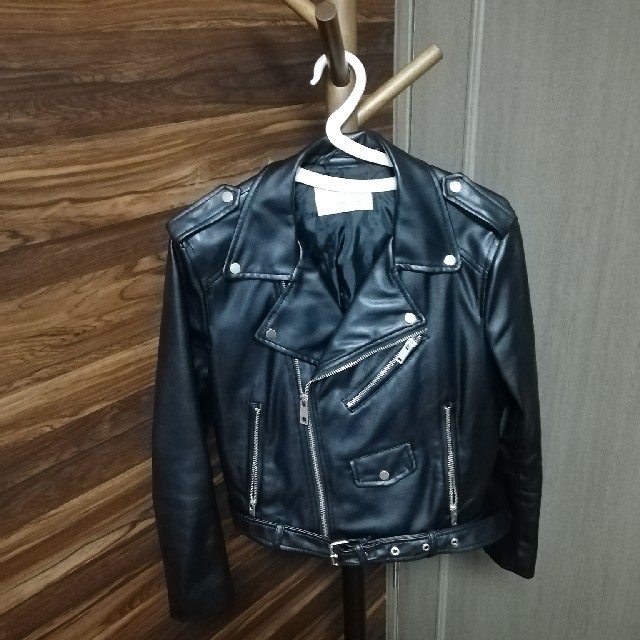 ZARA(ザラ)のライダースジャケット レディースのジャケット/アウター(ライダースジャケット)の商品写真