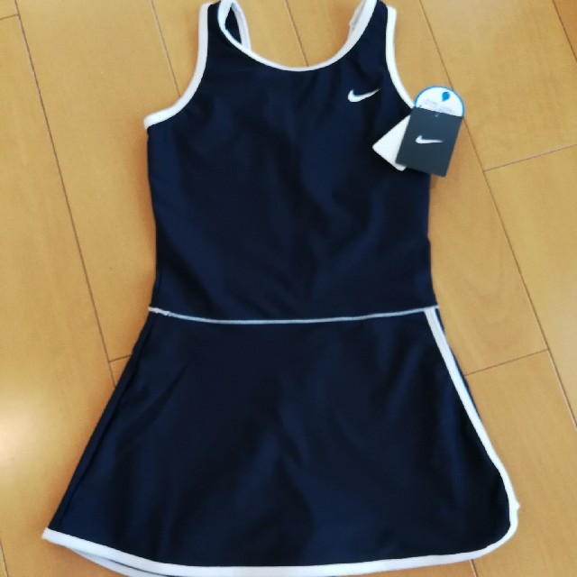 NIKE(ナイキ)の新品　NIKE　女児　160　水着 キッズ/ベビー/マタニティのキッズ服女の子用(90cm~)(水着)の商品写真