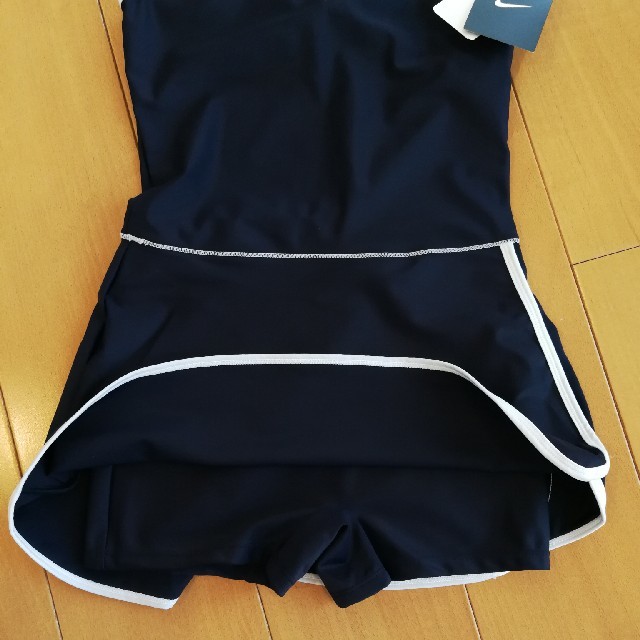 NIKE(ナイキ)の新品　NIKE　女児　160　水着 キッズ/ベビー/マタニティのキッズ服女の子用(90cm~)(水着)の商品写真