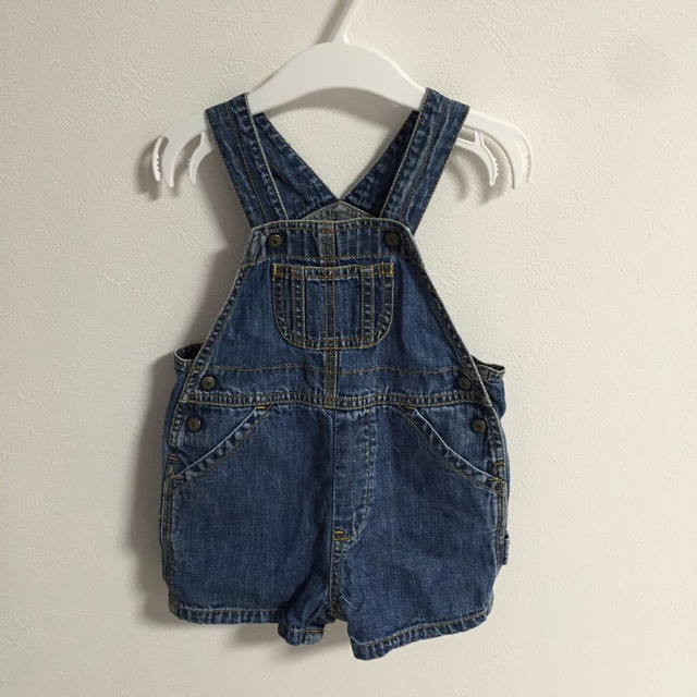 babyGAP(ベビーギャップ)のデニムサロペット キッズ/ベビー/マタニティのベビー服(~85cm)(ロンパース)の商品写真