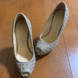 ジュゼッペザノッティ(GIUZEPPE ZANOTTI)のジュゼッペザノッティ 美しいシルバーパンプスヒール(ハイヒール/パンプス)