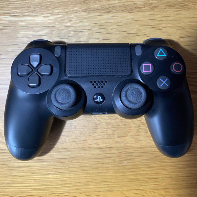 PS4 本体　CUH-2000A B01