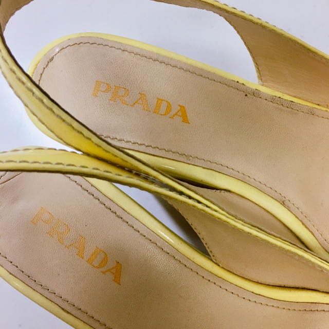 PRADA(プラダ)のPRADAエナメル 厚底パンプス サイズ39 レディースの靴/シューズ(ハイヒール/パンプス)の商品写真