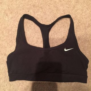 ナイキ(NIKE)のNIKE スポーツブラ ヨガウェア(ベアトップ/チューブトップ)