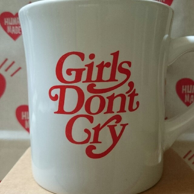 GDC(ジーディーシー)の新品 Girls Don't Cry 原宿ポップアップ限定マグカップ 送料込み インテリア/住まい/日用品のキッチン/食器(グラス/カップ)の商品写真