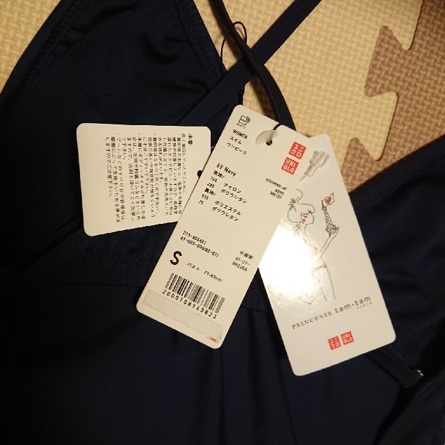 UNIQLO(ユニクロ)の水着 UNIQLO スイムワンピース Sサイズ 紺 WOMEN レディースの水着/浴衣(水着)の商品写真