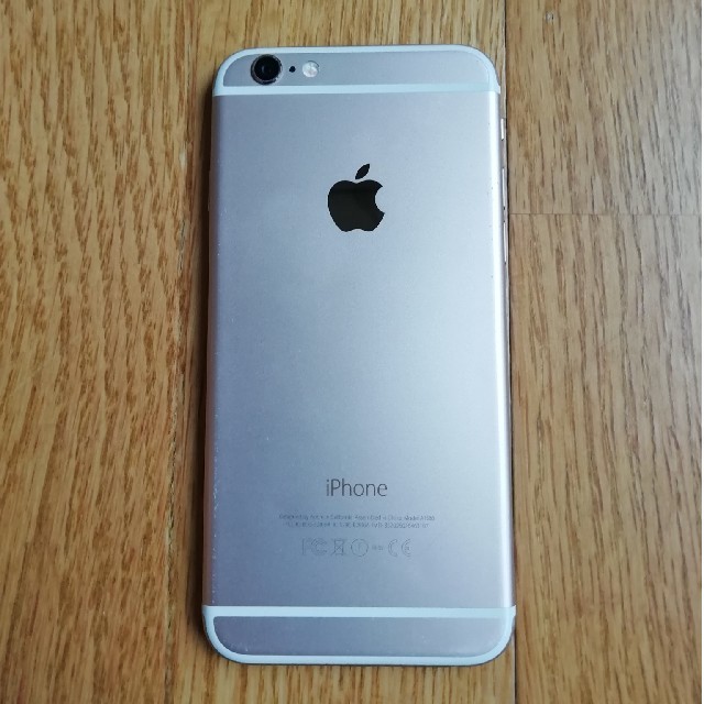 iPhone(アイフォーン)のiphone6 128G docomo ゴールド スマホ/家電/カメラのスマートフォン/携帯電話(スマートフォン本体)の商品写真