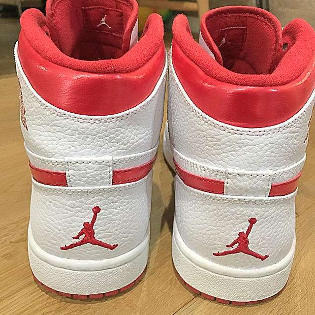 NIKE - NIKE AIR JORDAN 1 RETRO HI メタリックレッドの通販 by ナオ's