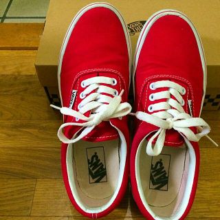 ヴァンズ(VANS)のVANS ERA レッド(スニーカー)