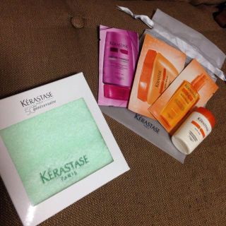 ケラスターゼ(KERASTASE)のKERASTASEミニタオル&試供品(ヘアケア)