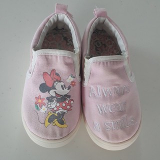 ディズニー(Disney)のミニーマウス　15cm スニーカー　スリッポン　上靴　幼稚園(スリッポン)