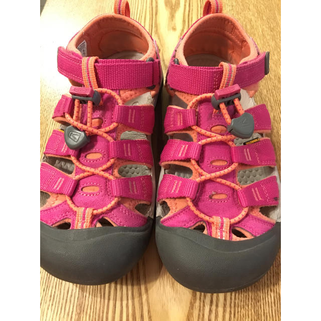 KEEN(キーン)のKEEN キーンサンダル  22センチ  キッズ/ベビー/マタニティのベビー靴/シューズ(~14cm)(サンダル)の商品写真