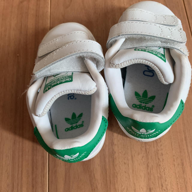 adidas(アディダス)のアディダス スタンスミス キッズ/ベビー/マタニティのベビー靴/シューズ(~14cm)(スニーカー)の商品写真