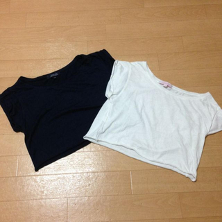 ベルシュカ(Bershka)のショート丈Tシャツ♡2枚set(Tシャツ(半袖/袖なし))