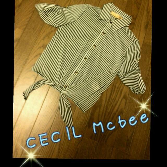 CECIL McBEE(セシルマクビー)のmami.urata.50様☆専用ページ レディースのトップス(シャツ/ブラウス(長袖/七分))の商品写真