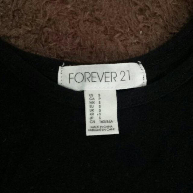 FOREVER 21(フォーエバートゥエンティーワン)のFOREVER21 Tシャツ2枚セット♡ レディースのトップス(Tシャツ(半袖/袖なし))の商品写真