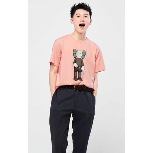 UNIQLO(ユニクロ)のユニクロ カウズ　新品 L size メンズのトップス(Tシャツ/カットソー(半袖/袖なし))の商品写真