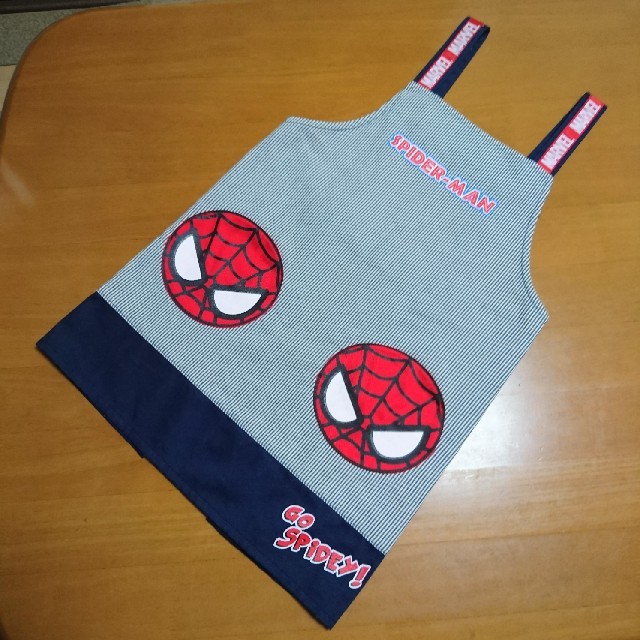 MARVEL(マーベル)のスパイダーマン エプロン MARVEL キッズ/ベビー/マタニティのキッズ服男の子用(90cm~)(その他)の商品写真