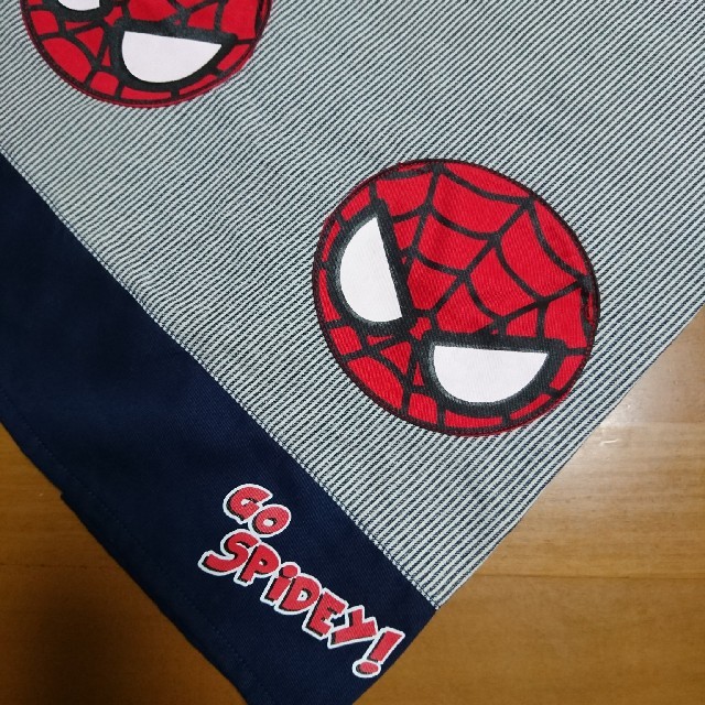 MARVEL(マーベル)のスパイダーマン エプロン MARVEL キッズ/ベビー/マタニティのキッズ服男の子用(90cm~)(その他)の商品写真