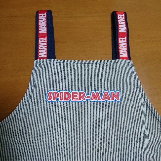 MARVEL(マーベル)のスパイダーマン エプロン MARVEL キッズ/ベビー/マタニティのキッズ服男の子用(90cm~)(その他)の商品写真