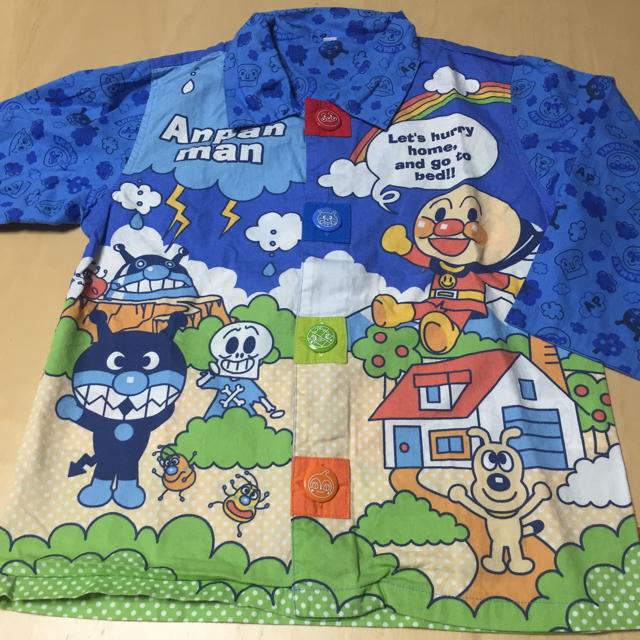 アンパンマン(アンパンマン)の100サイズ☆ キッズ/ベビー/マタニティのキッズ服男の子用(90cm~)(パジャマ)の商品写真