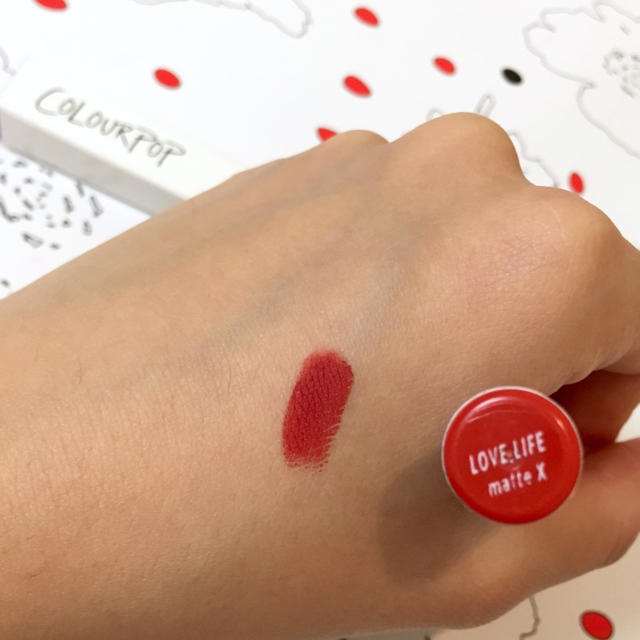 colourpop(カラーポップ)のカラーポップ  赤 口紅 美品 コスメ/美容のベースメイク/化粧品(口紅)の商品写真