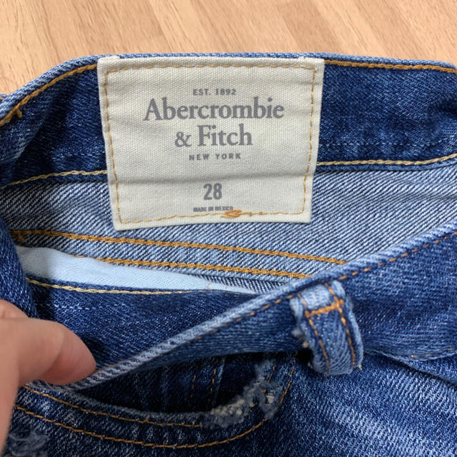 Abercrombie&Fitch(アバクロンビーアンドフィッチ)のアバクロ デニムハーフパンツ メンズのパンツ(ショートパンツ)の商品写真