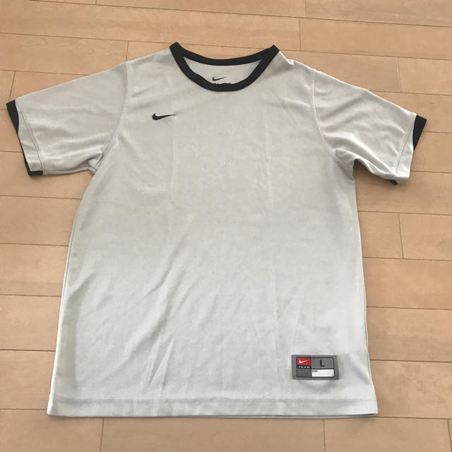 NIKE(ナイキ)のナイキ 速乾素材 ティシャツ キッズ/ベビー/マタニティのキッズ服男の子用(90cm~)(Tシャツ/カットソー)の商品写真