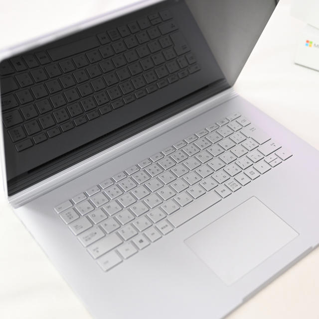 Microsoft(マイクロソフト)の新品同様 Surface Book 2 15インチ FUX-00010  スマホ/家電/カメラのPC/タブレット(ノートPC)の商品写真