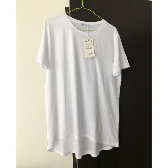 ZARA(ザラ)のZARA 新品未使用  白レディースTシャツ   レディースのトップス(Tシャツ(半袖/袖なし))の商品写真