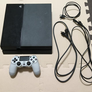 プレイステーション4(PlayStation4)のPS4 本体 CUH-1000A 中古品(家庭用ゲーム機本体)